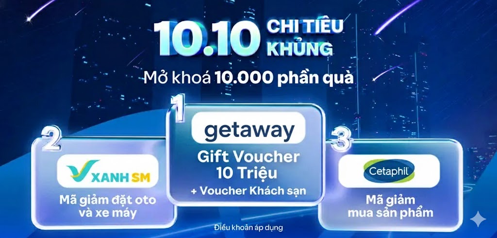 Gia đình vui vẻ ở hồ bơi